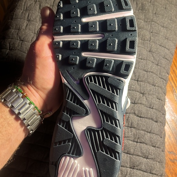 NIKE AIRMAX. SIZE 10.5. - Picture 6 of 6